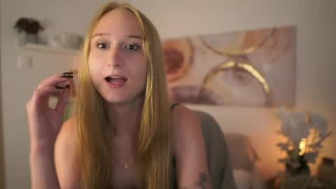 Snapshot of ashley_cox18 chatting on 06-02-26, 09:11 Ashley Cox18 online show from 06-02-26, 09:11