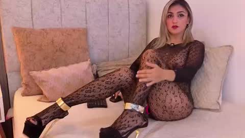 Camila online show from 02-23-26, 08:17