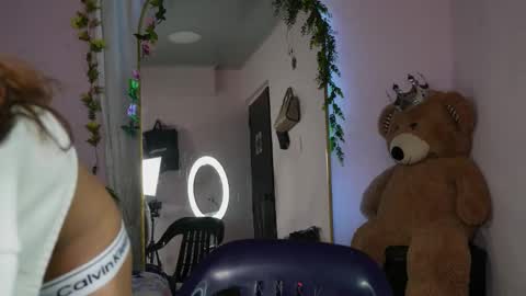 Snapshot of ashley_winhouse chatting on 04-26-26, 07:33 ashley_winhouse online show from 04-26-26, 07:33