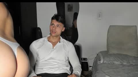 ASHLEY AND TYLER online show from 10-09-25, 10:19