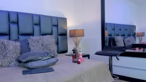 AshleyHill online show from 03-11-25, 09:34