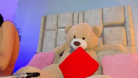 AshleyHill online show from 09-10-25, 04:56