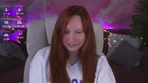 Snapshot of ashleyreds chatting on 04-07-26, 01:33 Ashley online show from 04-07-26, 01:33