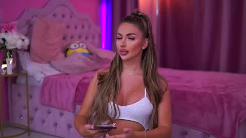 Snapshot of ashleysinnx chatting on 03-06-25, 08:16 Ashley online show from 03-06-25, 08:16