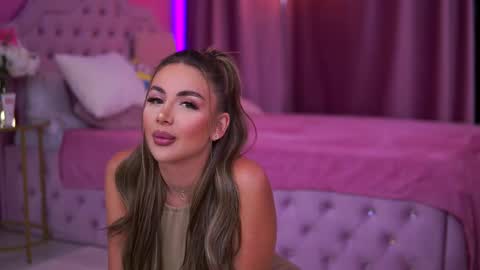 Snapshot of ashleysinnx chatting on 03-09-25, 04:44 Ashley online show from 03-09-25, 04:44