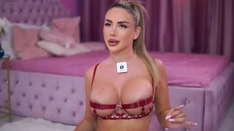 Snapshot of ashleysinnx chatting on 09-10-25, 04:40 Ashley online show from 09-10-25, 04:40