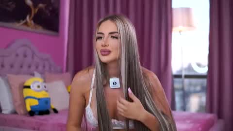 Snapshot of ashleysinnx chatting on 09-13-25, 04:18 Ashley online show from 09-13-25, 04:18