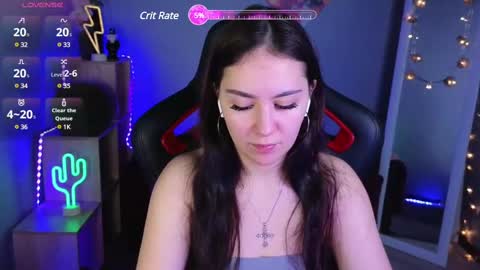 Snapshot of ashleyskott chatting on 02-19-25, 07:39 Ashley online show from 02-19-25, 07:39