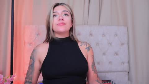 Ashley Lauren online show from 12-20-24, 10:16