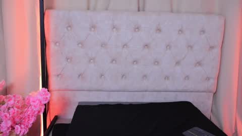 Ashley Lauren online show from 12-23-24, 04:12