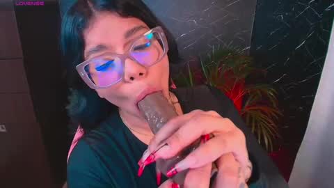 Ashleyy18   online show from 10-31-25, 12:33