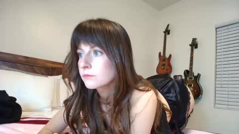 Snapshot of ashleyyylove13 chatting on 05-18-26, 05:24 Ashley Love online show from 05-18-26, 05:24