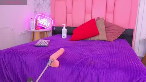 ashlleyray online show from 05-28-26, 07:11
