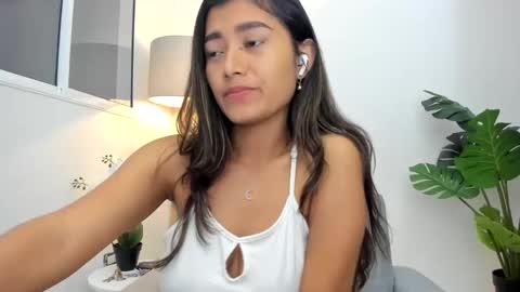 ashllovee online show from 01-17-25, 11:40