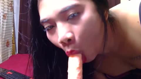 Snapshot of ashly_asian chatting on 11-11-25, 06:52 Im ashly online show from 11-11-25, 06:52