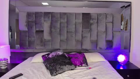 Snapshot of ashly_bloom chatting on 04-19-26, 03:28 Ashly online show from 04-19-26, 03:28
