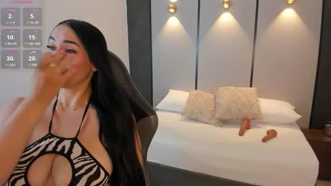 A S H L Y online show from 12-19-25, 12:34