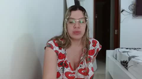 AshlyMoon online show from 01-06-25, 05:49
