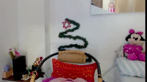 Sarah .3   hello guys .im love online show from 12-05-24, 03:26