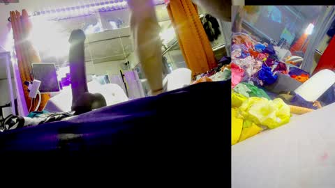 Snapshot of ashmomo chatting on 12-11-24, 07:14 ashmomo online show from 12-11-24, 07:14