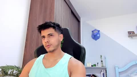 Snapshot of ashton_coleman_ chatting on 12-23-24, 03:50 my name real is camilo online show from 12-23-24, 03:50