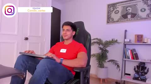 Snapshot of ashton_coleman_ chatting on 09-24-25, 04:27 my name real is camilo online show from 09-24-25, 04:27