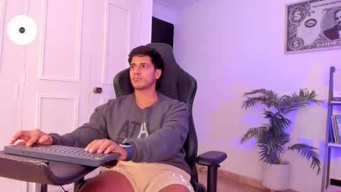 Snapshot of ashton_coleman_ chatting on 10-02-25, 06:09 my name real is camilo online show from 10-02-25, 06:09