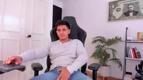 Snapshot of ashton_coleman_ chatting on 10-11-25, 04:38 my name real is camilo online show from 10-11-25, 04:38