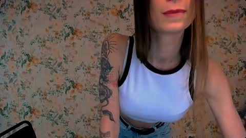 Snapshot of asia_n_ chatting on 03-05-25, 10:33 asia_n_ online show from 03-05-25, 10:33