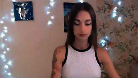 Snapshot of asia_n_ chatting on 09-15-25, 06:02 asia_n_ online show from 09-15-25, 06:02