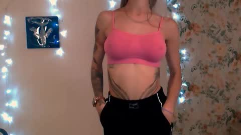 Snapshot of asia_n_ chatting on 09-23-25, 06:05 asia_n_ online show from 09-23-25, 06:05