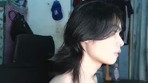Snapshot of asian_babyboi chatting on 11-12-25, 08:37 asian_babyboi online show from 11-12-25, 08:37