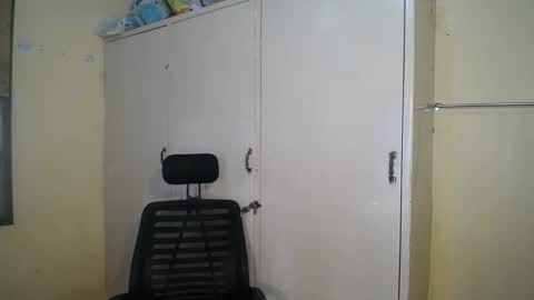 Snapshot of asian_bunnyx69 chatting on 03-11-25, 06:21 Asia online show from 03-11-25, 06:21