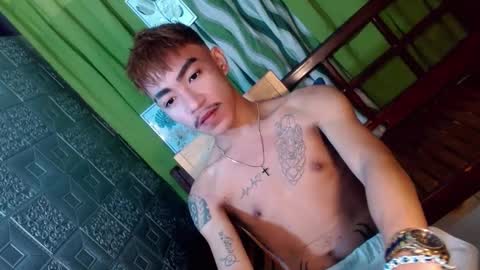 Snapshot of asian_kimxxx chatting on 01-04-25, 12:05 don online show from 01-04-25, 12:05