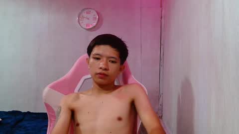 Snapshot of asian_macky chatting on 05-09-26, 01:49 asian_macky online show from 05-09-26, 01:49