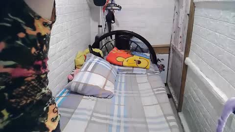 Snapshot of asian_sexydimples chatting on 12-21-24, 07:45 Trixie online show from 12-21-24, 07:45