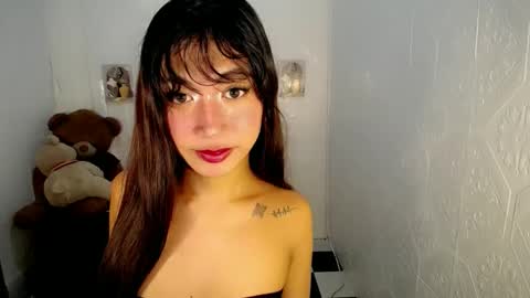 Snapshot of asianbarbie05 chatting on 12-22-24, 01:11 SOFIA online show from 12-22-24, 01:11