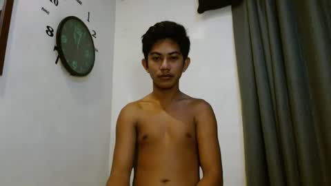 Snapshot of asiancockhero22 chatting on 12-15-25, 03:00 HERO online show from 12-15-25, 03:00