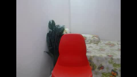 Snapshot of asianhot_babe chatting on 11-21-25, 12:04 Melody online show from 11-21-25, 12:04