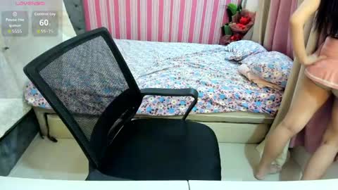 Snapshot of asianhot_babe chatting on 05-16-26, 10:36 Melody online show from 05-16-26, 10:36