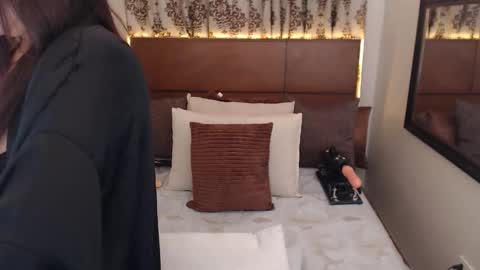 Snapshot of asianhotjasmin chatting on 10-12-25, 05:12 asianhotjasmin online show from 10-12-25, 05:12