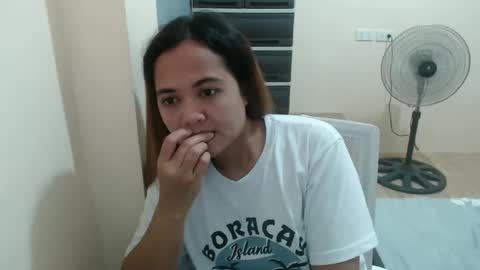 Snapshot of asianprettymay chatting on 02-17-26, 01:29 asianprettymay online show from 02-17-26, 01:29