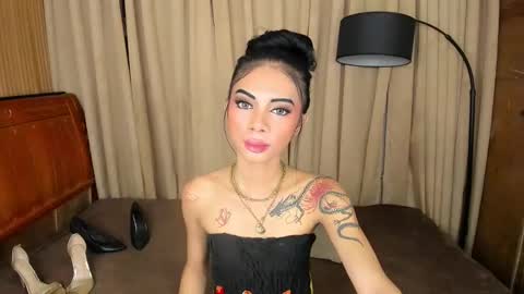 Snapshot of asianprettypetite chatting on 02-06-25, 10:53 CHESKA online show from 02-06-25, 10:53