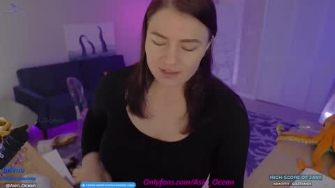 Asiri   pronounced Ah-siri Please no nicknames   3 online show from 01-27-25, 04:41