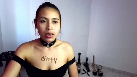 Snapshot of asiri_smith chatting on 06-10-26, 09:57 Asiri online show from 06-10-26, 09:57