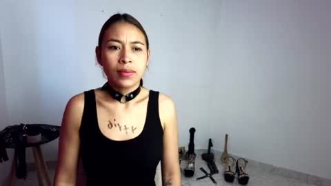 Snapshot of asiri_smith chatting on 06-11-26, 10:57 Asiri online show from 06-11-26, 10:57