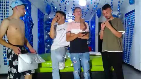 Snapshot of asmodeus7100 chatting on 01-28-25, 12:15 THOMAS AND DAMIAND online show from 01-28-25, 12:15