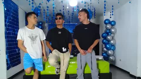 Snapshot of asmodeus7100 chatting on 02-15-25, 12:15 THOMAS AND DAMIAND online show from 02-15-25, 12:15