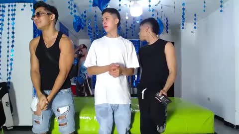 Snapshot of asmodeus7100 chatting on 02-21-25, 12:05 THOMAS AND DAMIAND online show from 02-21-25, 12:05