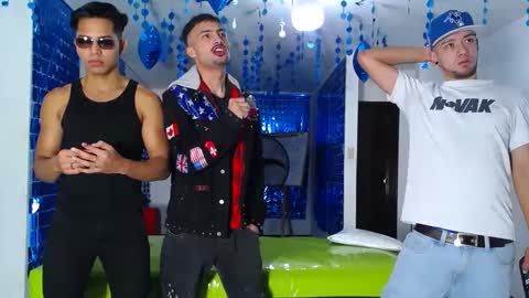 Snapshot of asmodeus7100 chatting on 02-23-25, 12:19 THOMAS AND DAMIAND online show from 02-23-25, 12:19